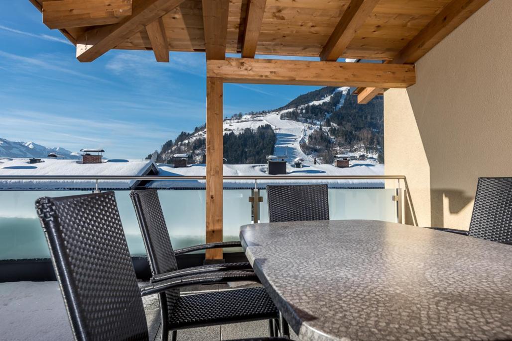 Appartements Sulzer By We Rent, Summercard Included ツェル アム ゼー エクステリア 写真
